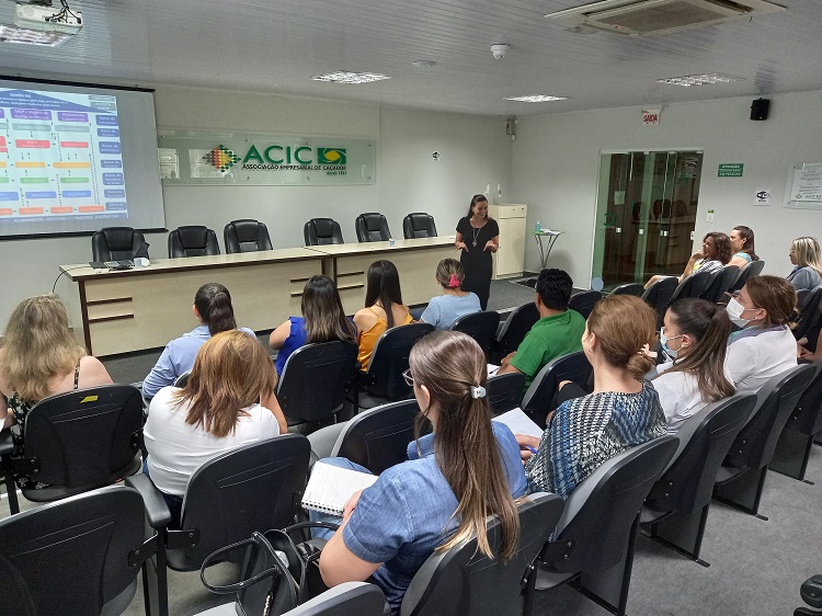 Empresa Master de Videira em encontro com Núcleo de RH da ACIC