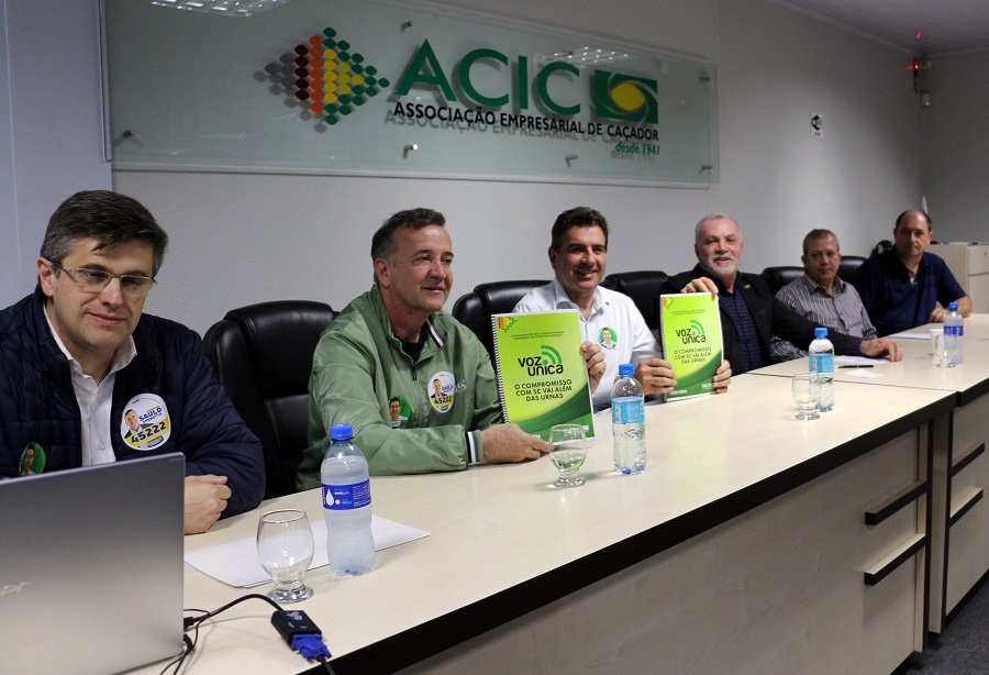 Candidatos apresentam suas propostas para ACIC, CDL e AMPE