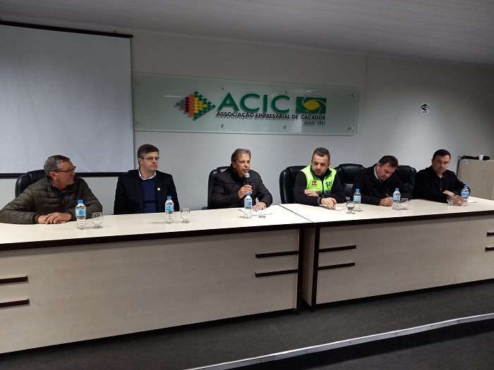 Situação das rodovias regionais é debatida em reunião na ACIC