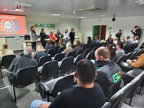 ACIC recebe novos associados com Café da Manhã